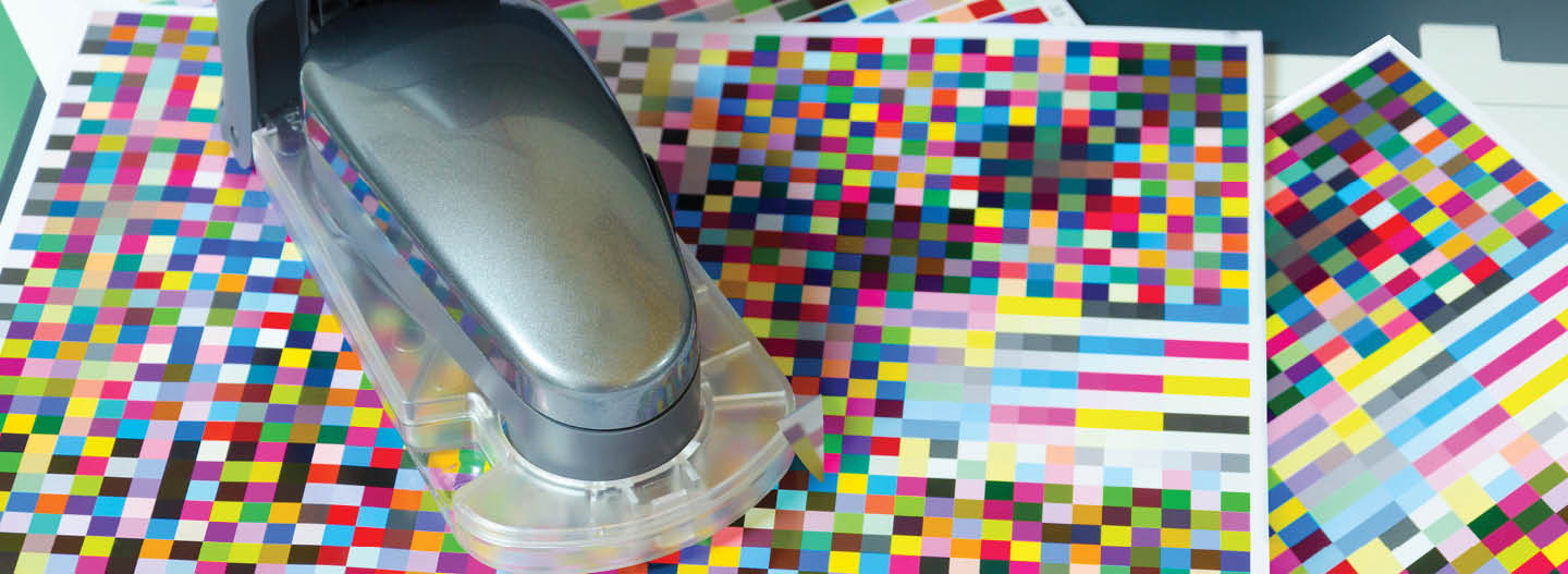 offset  icc profile, spectrophotometer robot measures color patches on Test Arch, Press shop prepress department